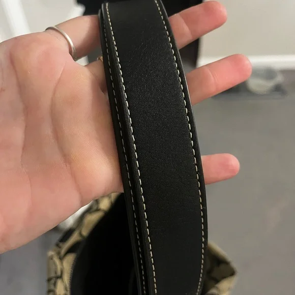 Coach Black and Cream Designer Shoulder Bag - Picture 2 of 6